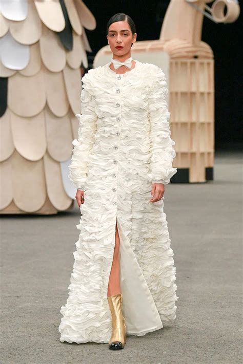 chanel coleccion primavera verano 2023|Así ha sido el desfile de Chanel Alta Costura .